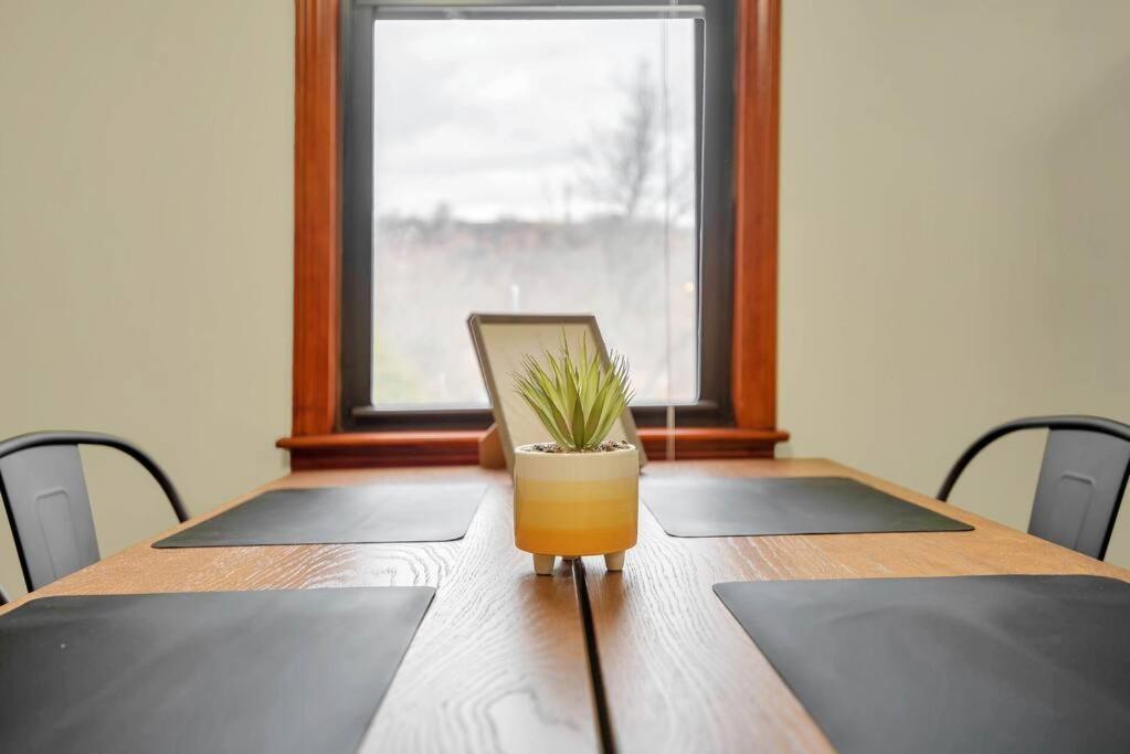 Апартаменты Golden Gem In Heart Of East Rock Quiet 3Br Near Dt And Yale Нью-Хейвен Экстерьер фото