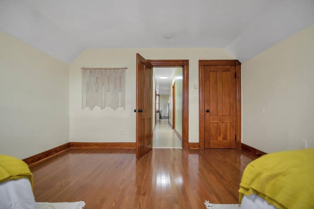Апартаменты Golden Gem In Heart Of East Rock Quiet 3Br Near Dt And Yale Нью-Хейвен Экстерьер фото