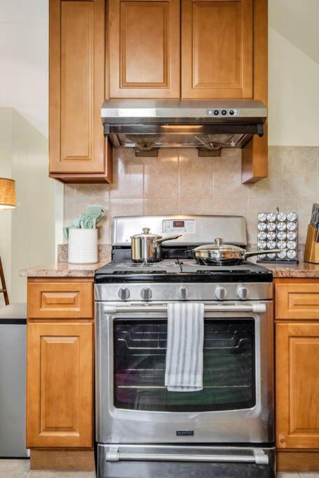 Апартаменты Golden Gem In Heart Of East Rock Quiet 3Br Near Dt And Yale Нью-Хейвен Экстерьер фото