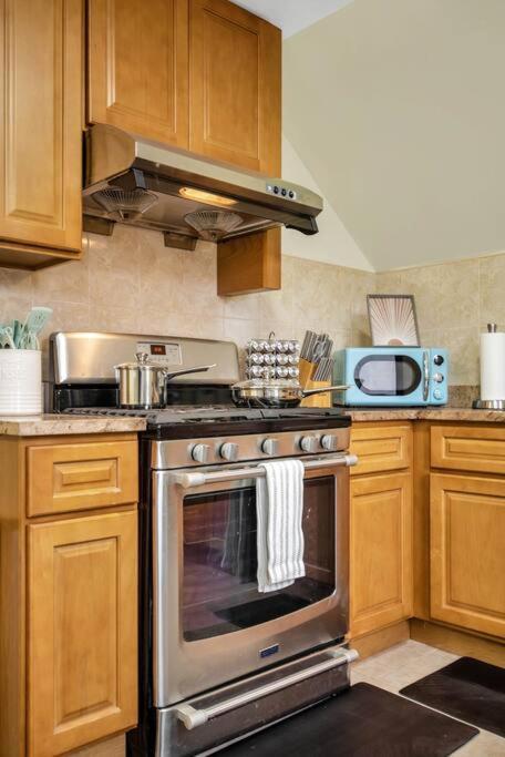 Апартаменты Golden Gem In Heart Of East Rock Quiet 3Br Near Dt And Yale Нью-Хейвен Экстерьер фото